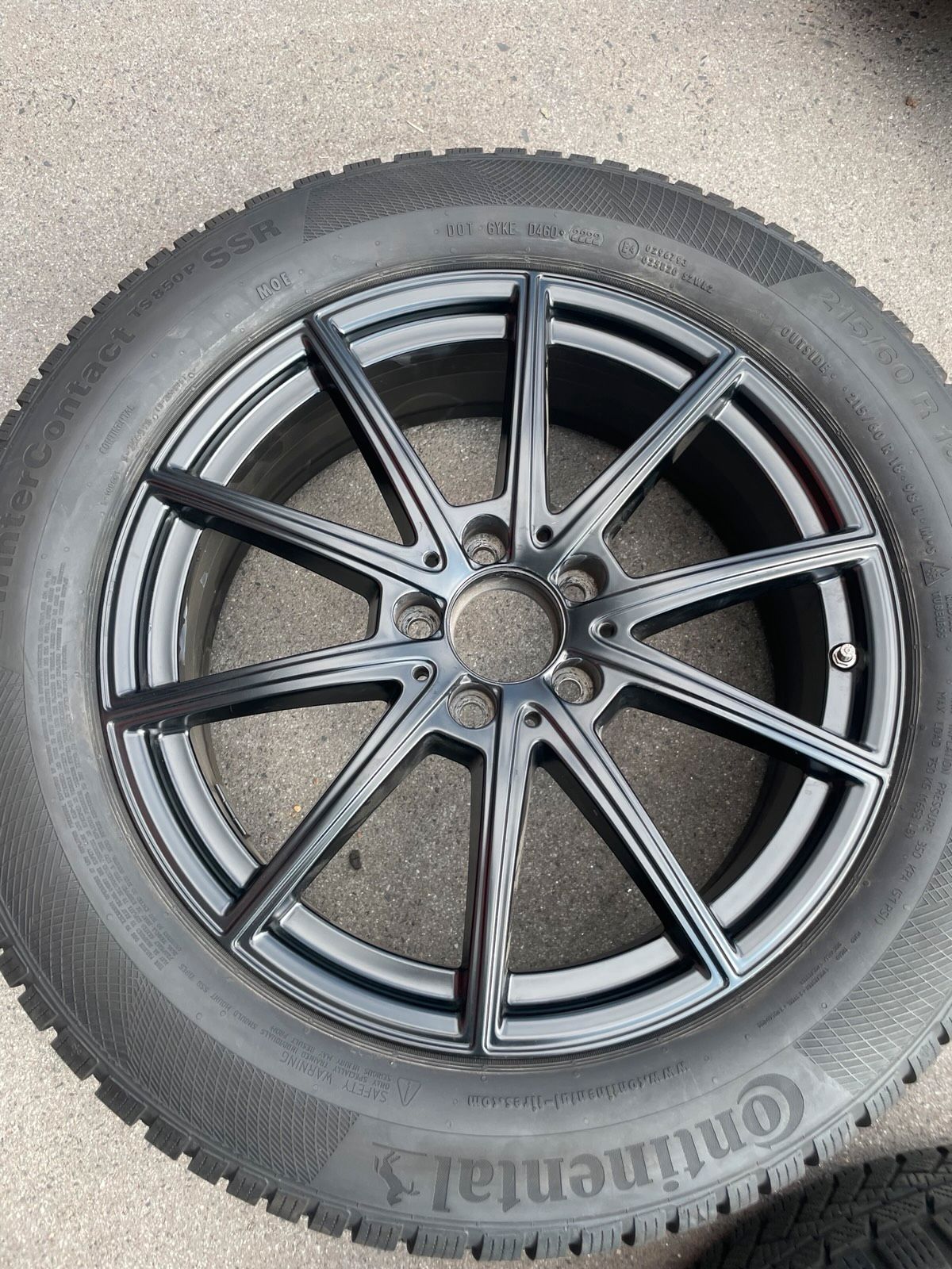 Mercedes GLA GLB Winterradsatz Originalfoto 10