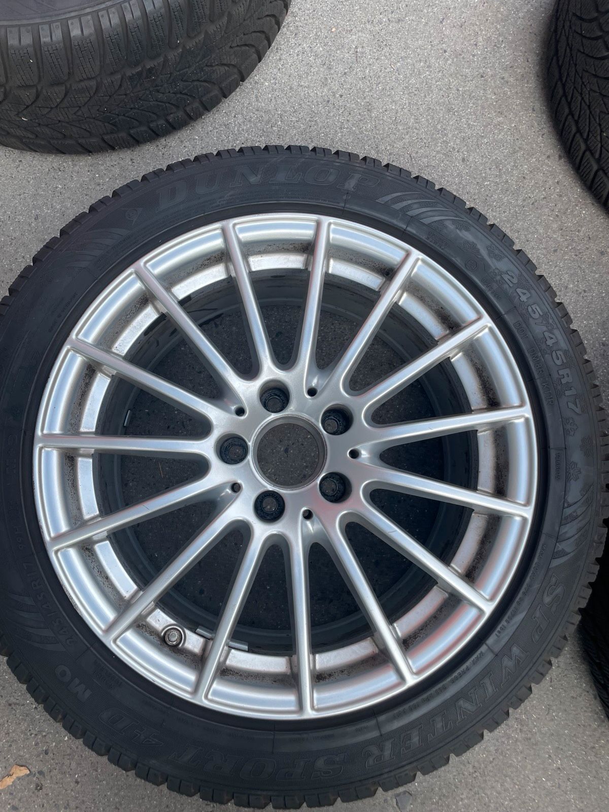 Mercedes CLS C218 Winterradsatz 08