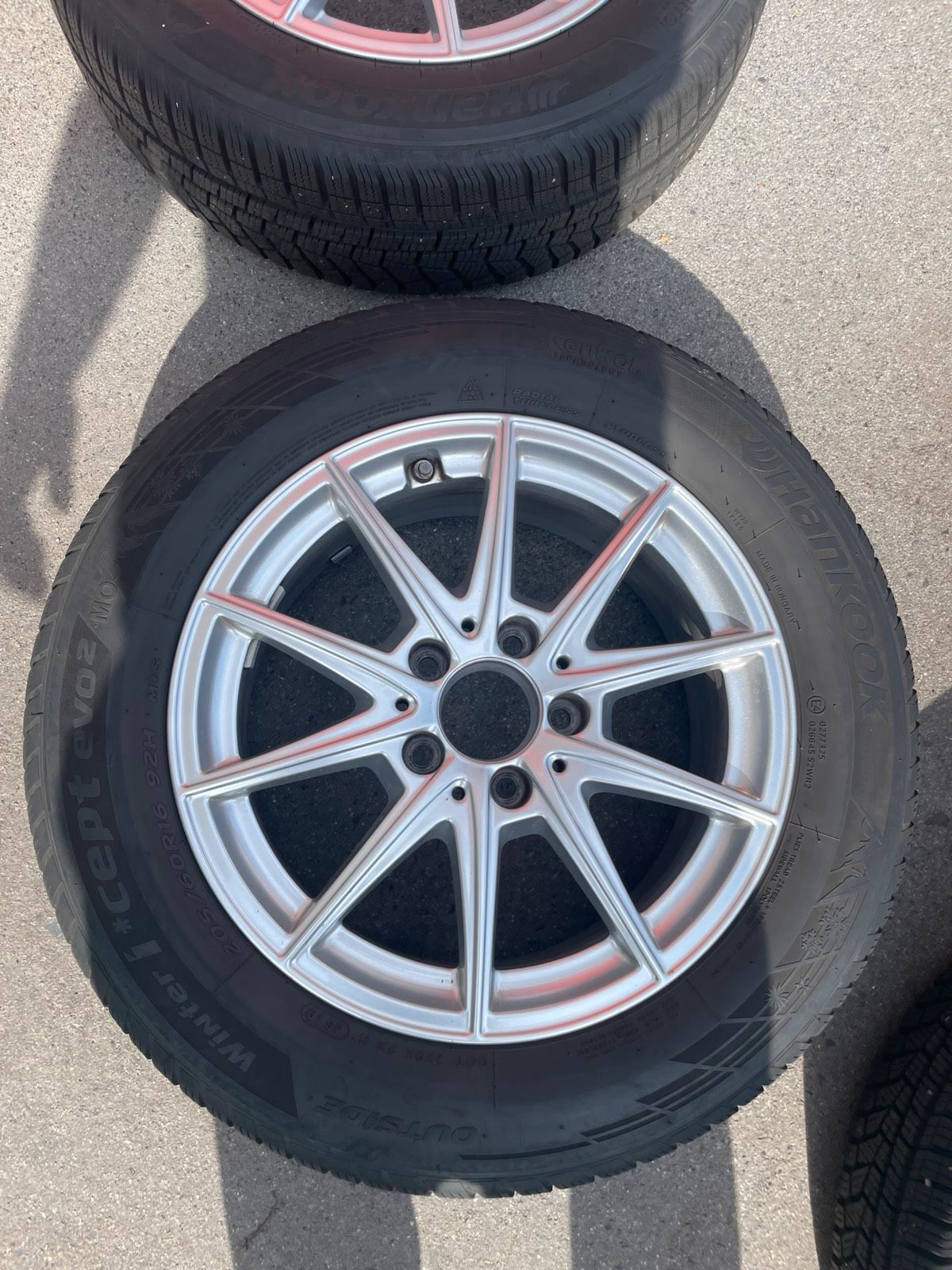 Original Mercedes A-Klasse B-Klasse CLA W177 W247 C118 Winterradsatz Kompletträder 16 Zoll A1774011100 – Originalfoto 6