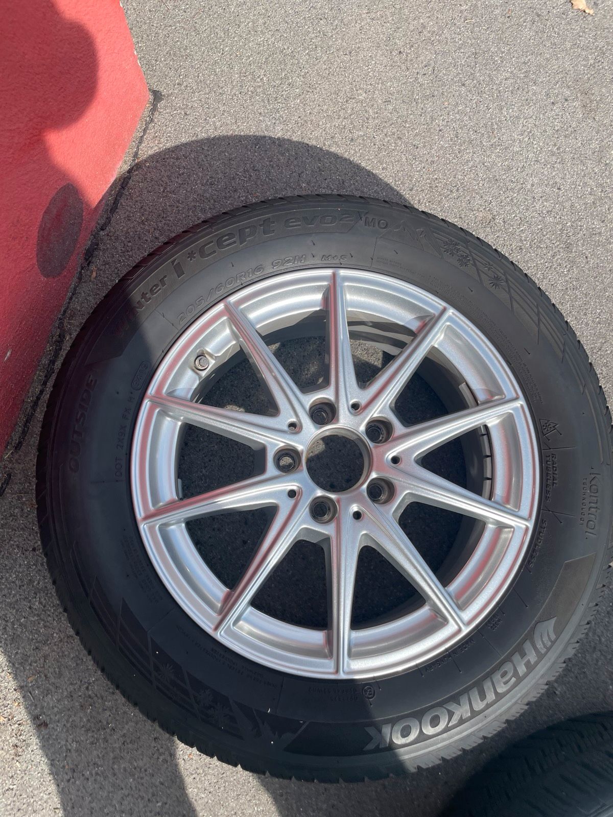 Original Mercedes A-Klasse B-Klasse CLA W177 W247 C118 Winterradsatz Kompletträder 16 Zoll A1774011100 – Originalfoto 8