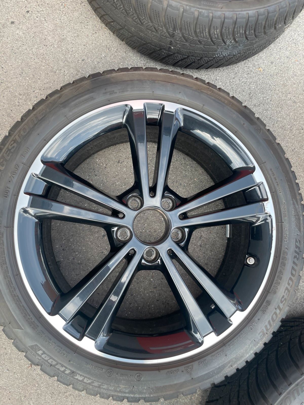 Original Mercedes CLA W177 W247 C118 Winterradsatz Kompletträder 18 Zoll A1774011300 – Originalfoto 9