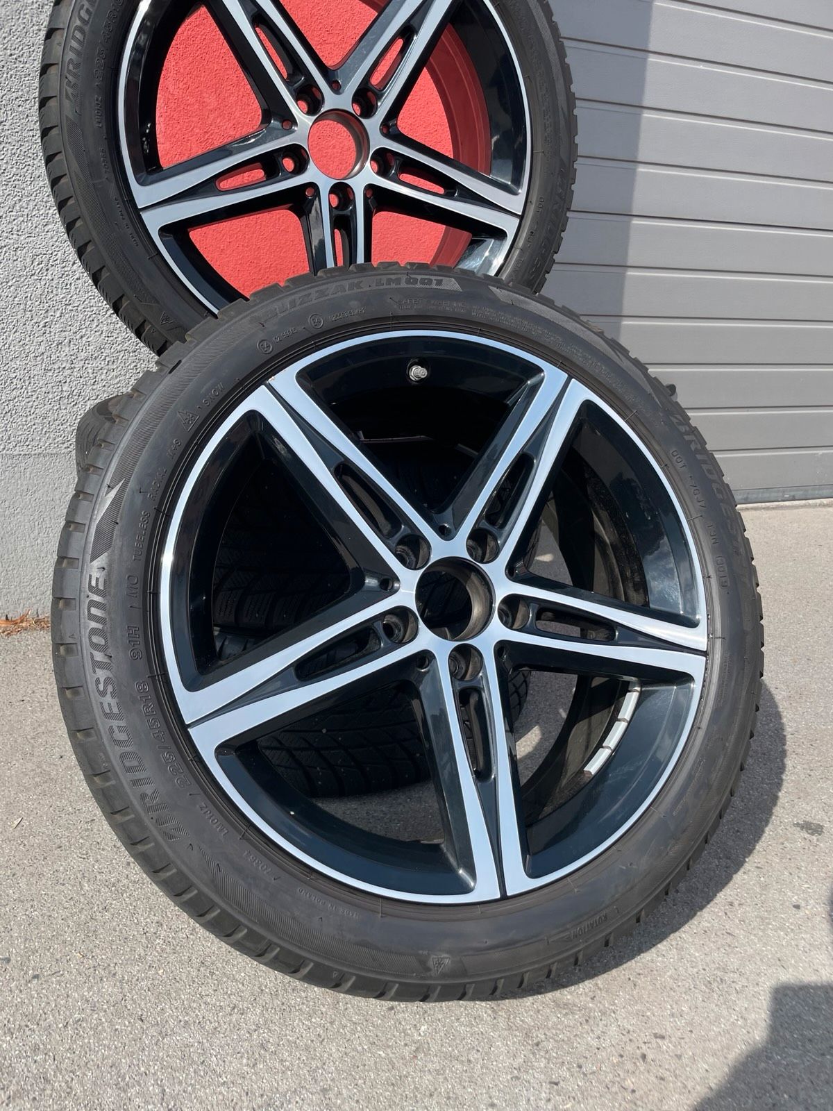 Original Mercedes A-Klasse B-Klasse CLA W177 C118 W247 X118 Winterradsatz Kompletträder 18 Zoll A1774010700 – Originalfoto 3