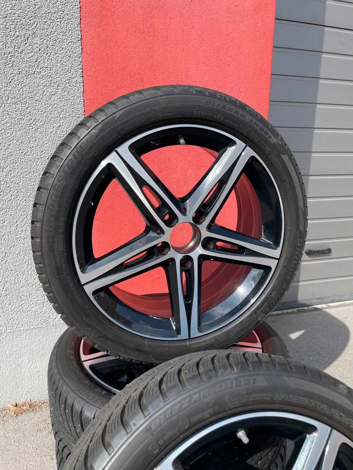 Original Mercedes A-Klasse B-Klasse CLA W177 C118 W247 X118 Winterradsatz Kompletträder 18 Zoll A1774010700 – Originalfoto 4