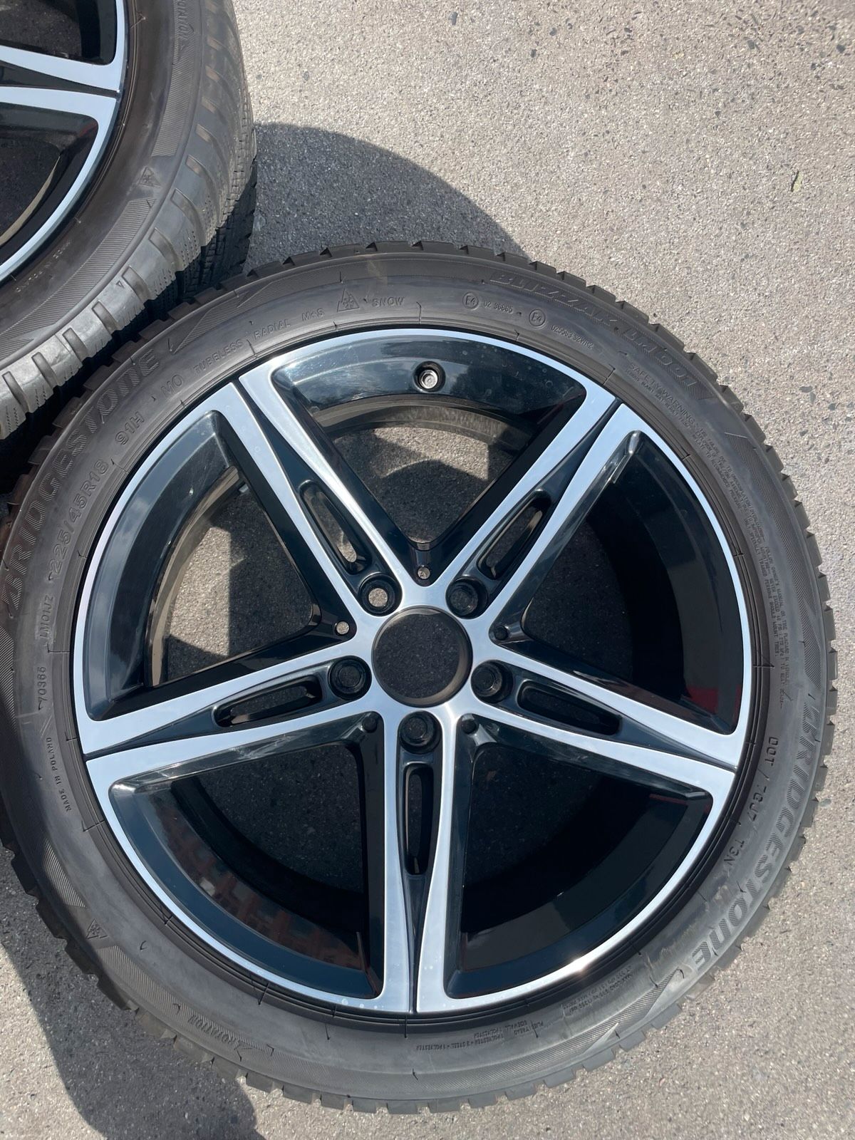 Original Mercedes A-Klasse B-Klasse CLA W177 C118 W247 X118 Winterradsatz Kompletträder 18 Zoll A1774010700 – Originalfoto 7