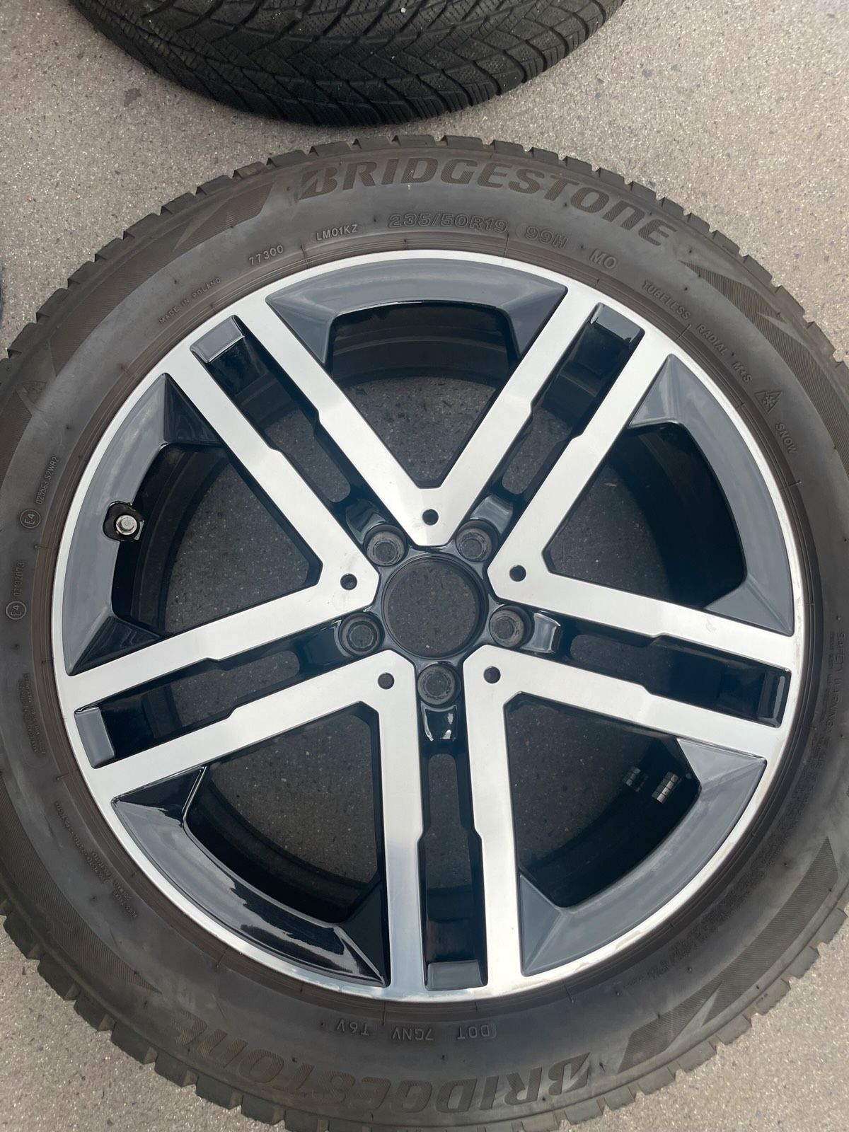Original Mercedes GLA GLB H247 X247 Winterradsatz Kompletträder 19 Zoll A2474013900 – Originalfoto 6