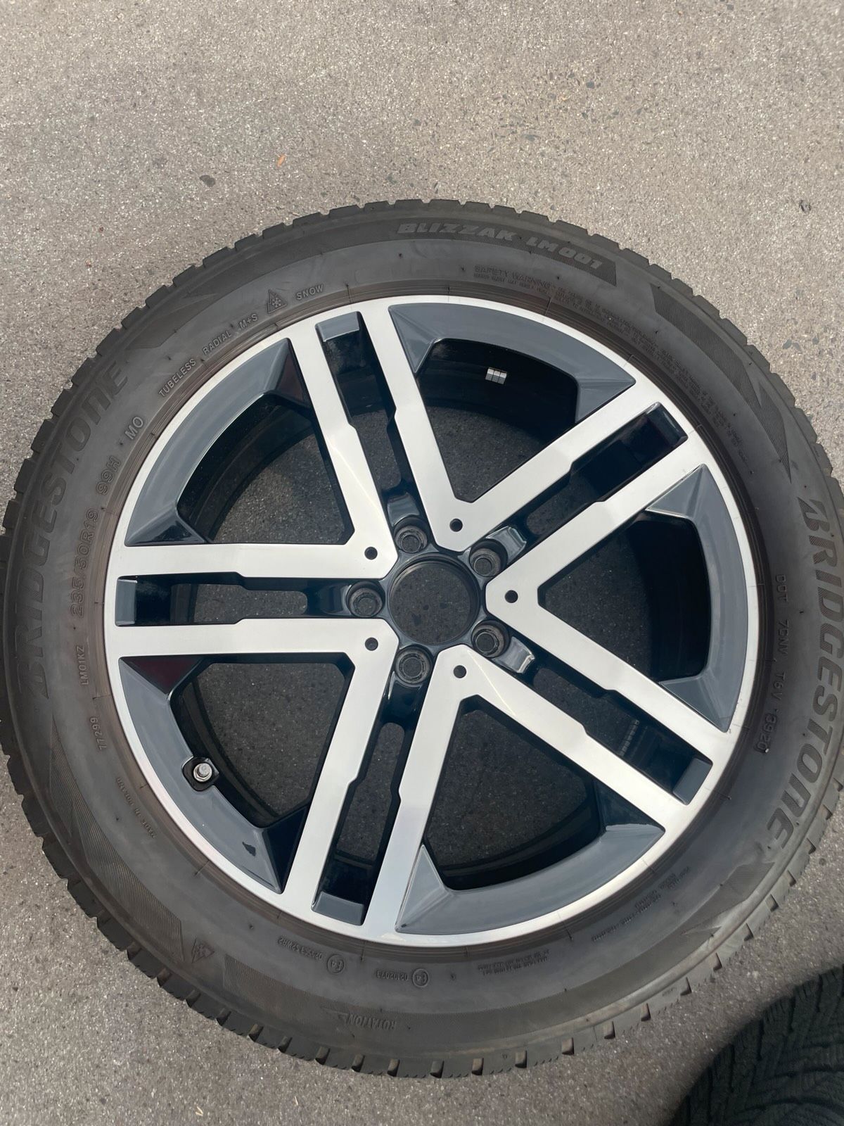 Original Mercedes GLA GLB H247 X247 Winterradsatz Kompletträder 19 Zoll A2474013900 – Originalfoto 9
