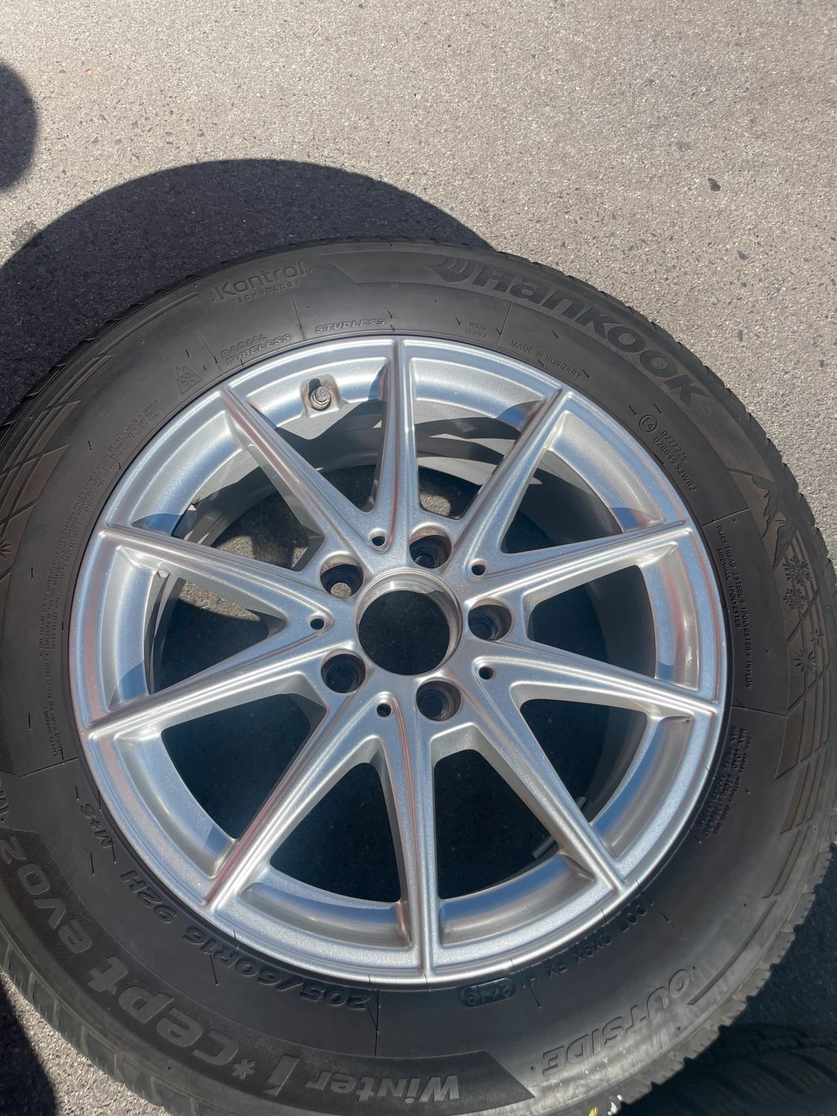 Original Mercedes A-Klasse B-Klasse CLA W177 W247 C118 Winterradsatz Kompletträder 16 Zoll A1774011100 – Originalfoto 9