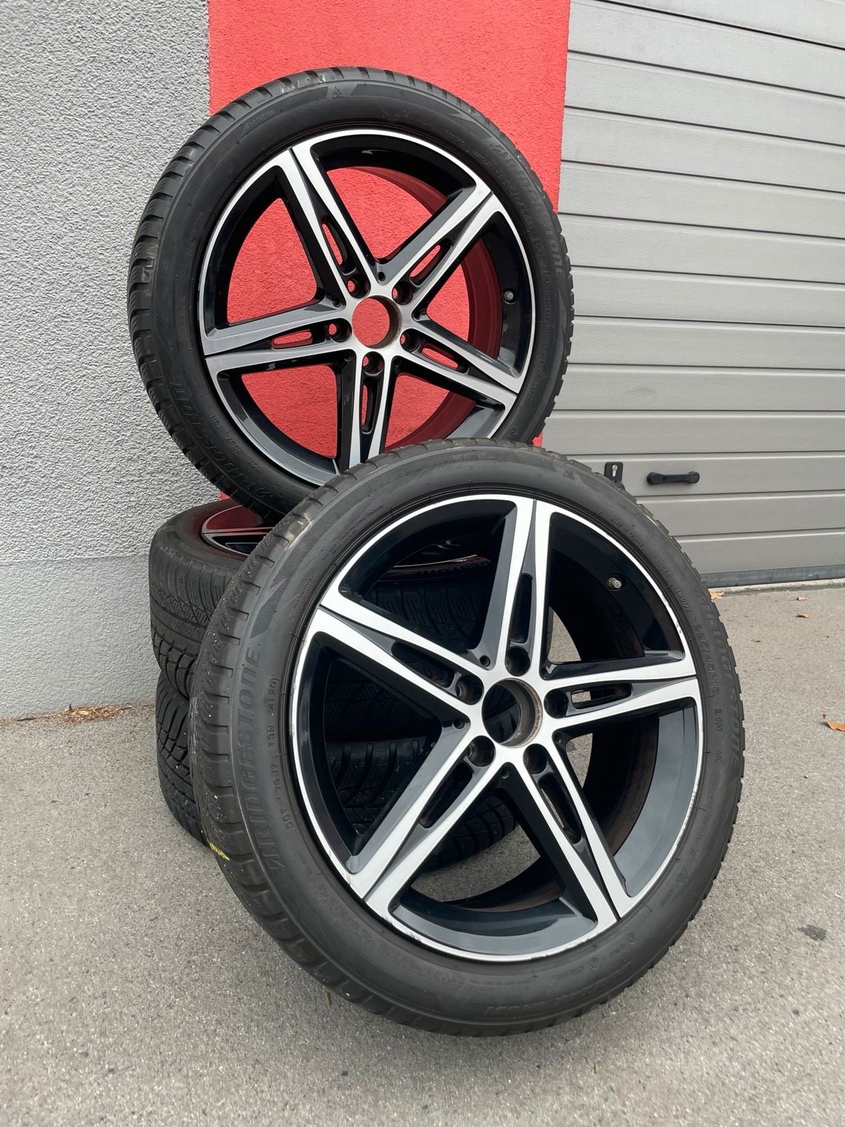 Original Mercedes A-Klasse B-Klasse CLA W177 C118 W247 X118 Winterradsatz Kompletträder 18 Zoll A1774010700 – Originalfoto 1