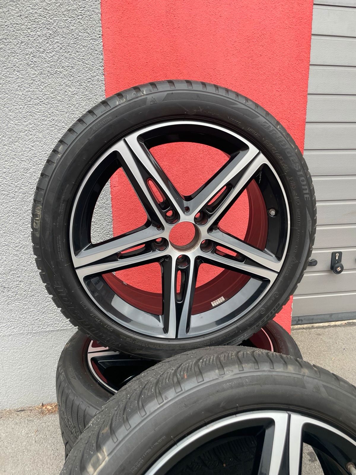 Original Mercedes A-Klasse B-Klasse CLA W177 C118 W247 X118 Winterradsatz Kompletträder 18 Zoll A1774010700 – Originalfoto 4