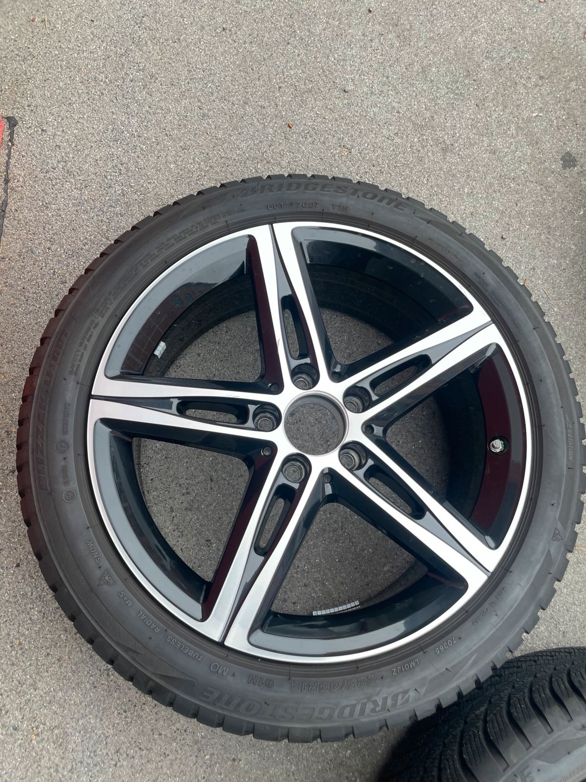 Original Mercedes A-Klasse B-Klasse CLA W177 C118 W247 X118 Winterradsatz Kompletträder 18 Zoll A1774010700 – Originalfoto 10